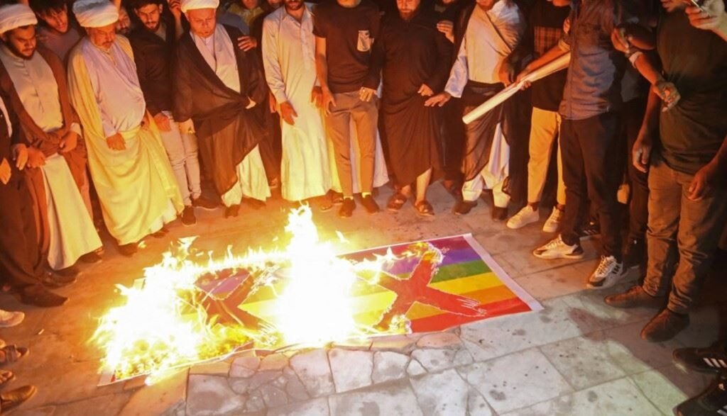رغم التنديد الواسع… العراقي الذي أحرق نسخة من المصحف في السويد يعتزم إحراق نسخة أخرى!