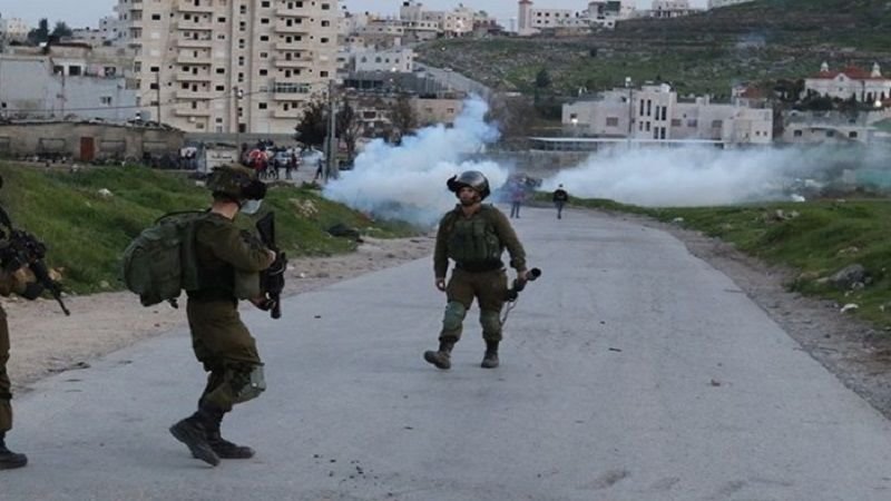 اندلاع مواجهات عنيفة في بلدة سنجل شمال رام الله