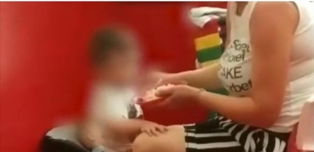 شهادة مروّعة لوالدة طفلة مُعنّفة في حضانة الجديدة.. ما كشفتهُ مُحزن!