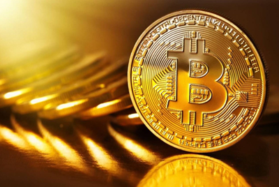“بتكوين” تنخفض إلى أدنى مستوى في شهرين