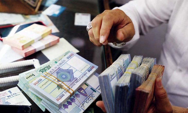 في منطقة لبنانية… مجهولٌ يروّج عملة مزوّرة