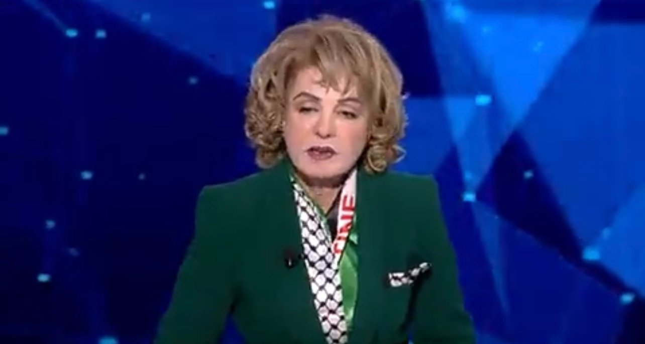 بالفيديو مشادة عنيفة بين المحامية ⁧‫بشرى الخليل‬⁩ والصحافي ⁧‫طوني أبي نجم‬⁩ حول ⁧‫حزب الله‬⁩، كلمة السيد حسن نصرالله المرتقبة غداً