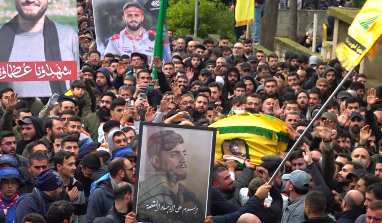 تشييع الشهيد على طريق القدس عباس ضاهر في بلدته كفررمان