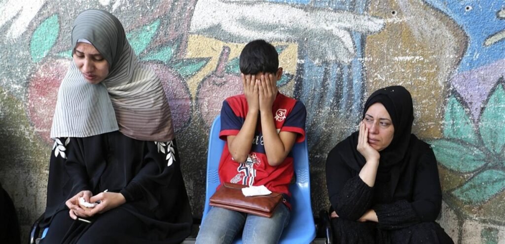 إسرائيل تُغري دولتين لإستقبال سكان غزة.. تقريرٌ يعلن الأسماء!