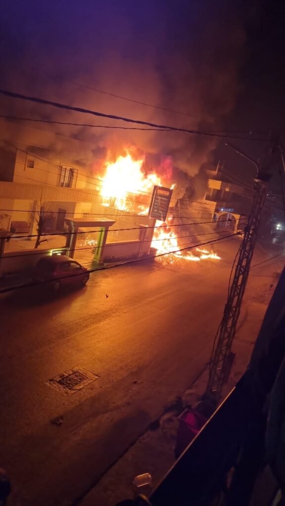 بالصور.. حريق دمّر محطة بنزين في هذه المنطقة اللبنانية!