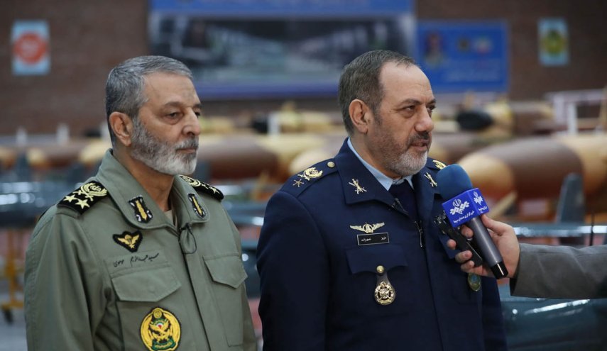 وزير الدفاع الإيراني: المسيّرات الدفاعية قادرة على الإقلاع والهبوط في البحر