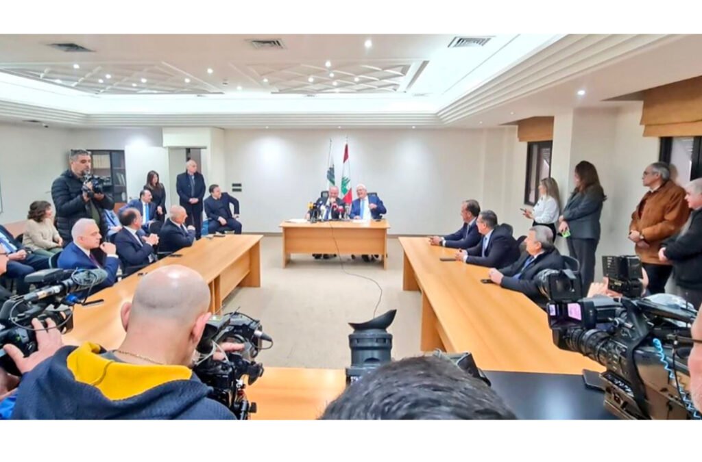 تسليم وتسلّم… الوزراء الجدد يباشرون مهامهم فورًا