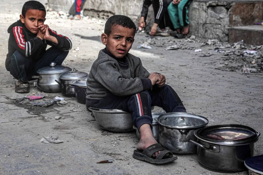 المجاعة تنخر أجساد الغزيين والعالم لا أرى لا أسمع لا أتكلم!