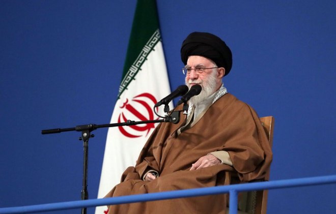 في ندائه الى حجاج بيت الله الحرام.. الامام الخامنئي: على العالم الإسلامي تطبيق دروس الحج لوقف مآسي غزة