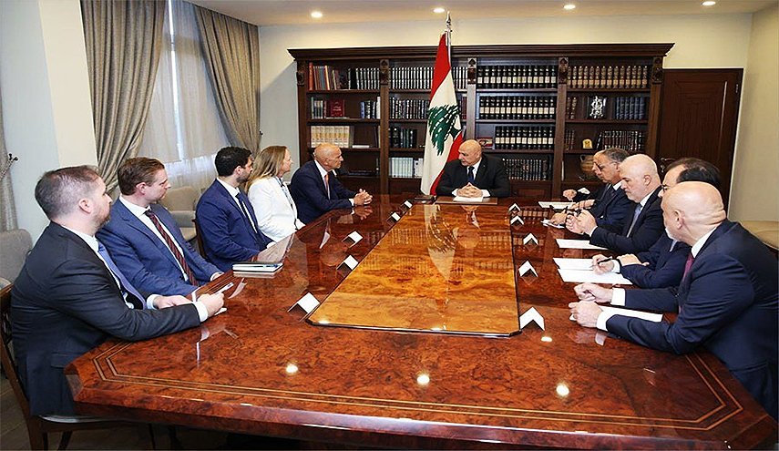 على وقع التصعيد ‘الإسرائيلي’.. برّاك يلتقي عون بحضور سفيرة اميركا