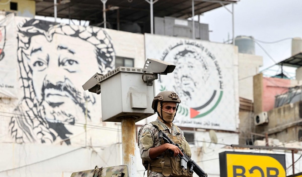 في لبنان.. شبكة عملاء من الأمن الوطني الفلسطيني!
