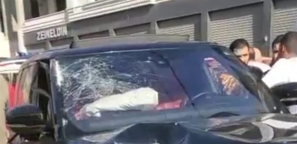 حادث سير بين “جيب” و”فان”