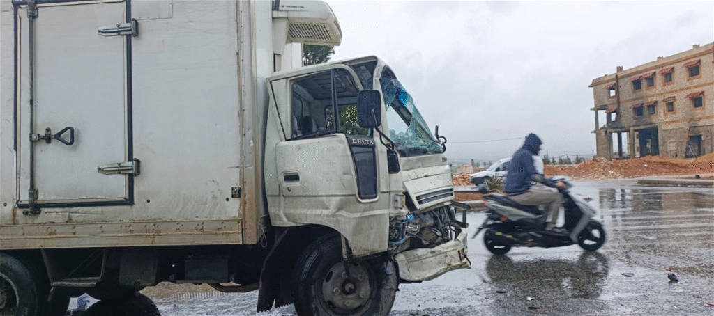 عدد من الجرحى في حادث سير مروع على الأوتوستراد
