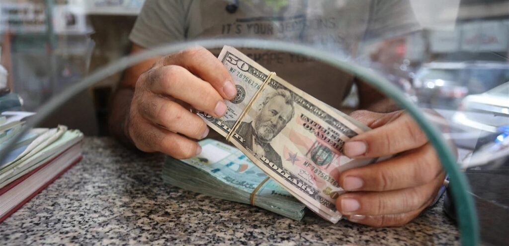 “مليار دولار” خلال 5 سنوات عبر “مرافق لبنانية”.. تصريح لافت من وزير