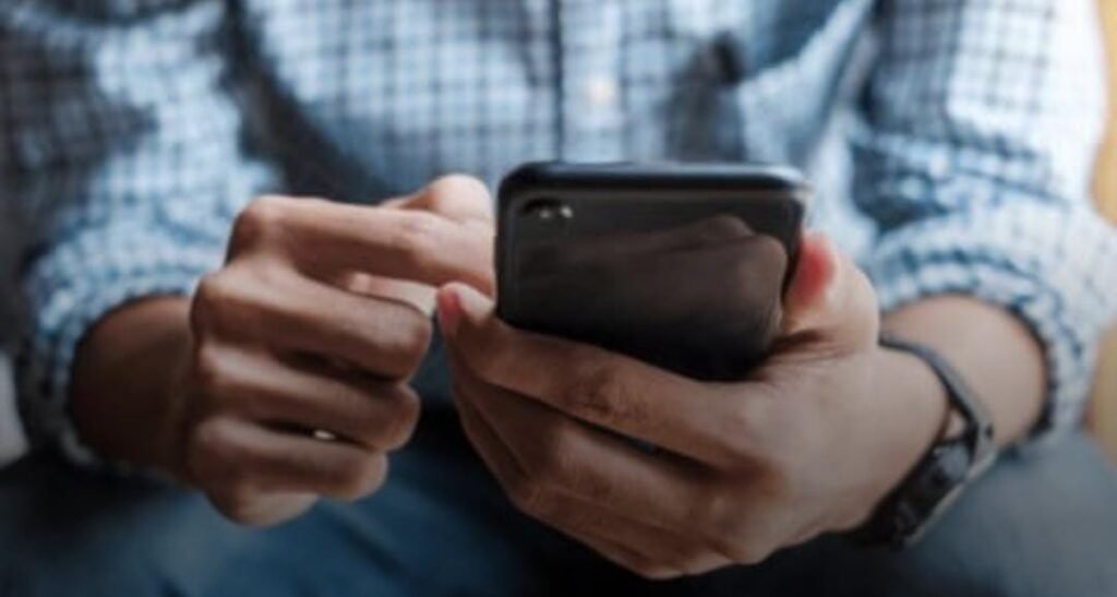 إخلاء مبنى جنوب صور بعد رسالة هاتفية