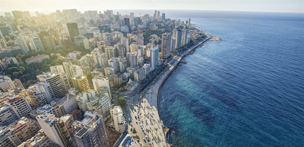 جسمٌ غامضٌ في سماء بيروت