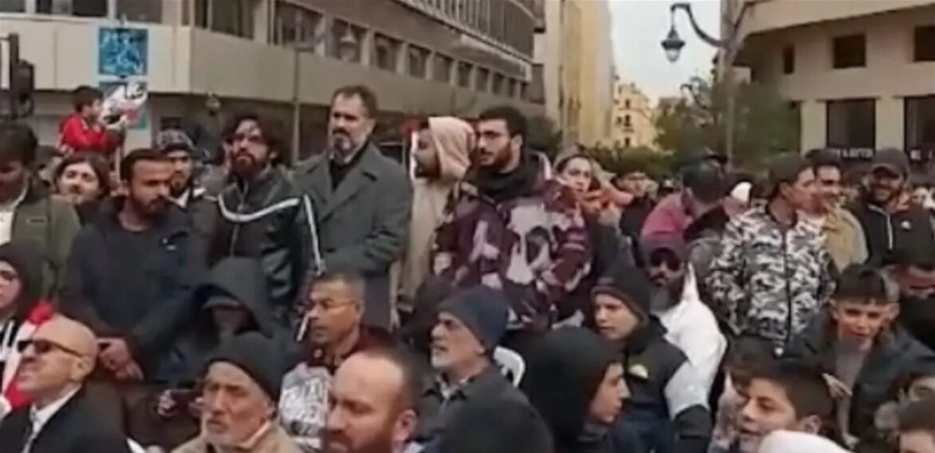 أهالي الموقوفين يعقدون اعتصامًا في ساحة رياض الصلح للمطالبة بالعدالة