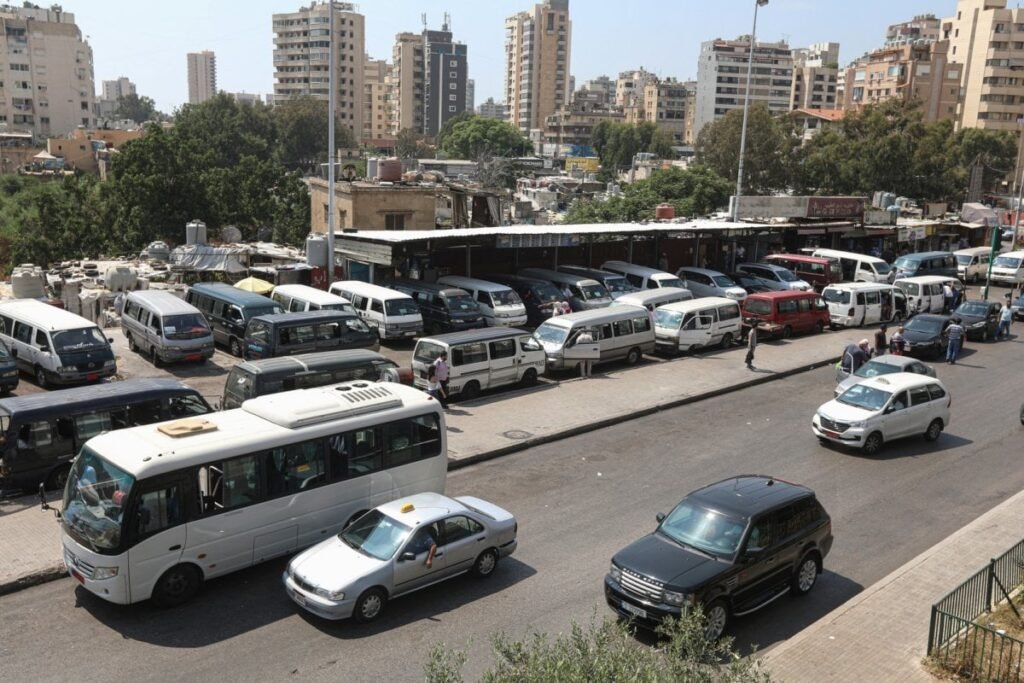 منع الشاحنات اللبنانية من دخول سوريا… اتحادات النقل تدق ناقوس الخطر
