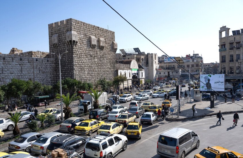 آلاف الملفات تُفتح من جديد… ما الذي يجري داخل الوزارات؟