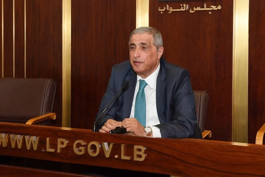 “لا رسائل مشفّرة”.. هاشم يحسم الجدل حول خطوة بري الانتخابية