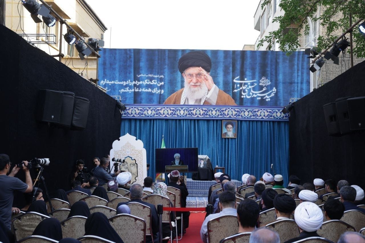 علماء بارزون يؤكدون:سنواصل نهج الإمام الشهيد مع القائد آية الله السيد مجتبى الخامنئي