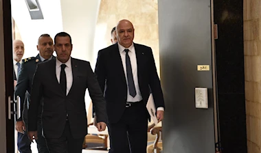 هل بدأ الرئيس بمراجعة حساباته؟