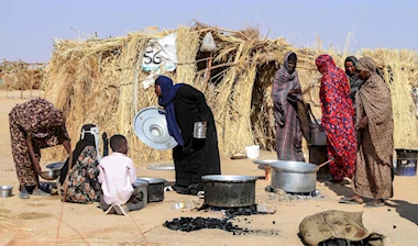 العنف المتواصل يدفع آلاف السودانيين للنزوح