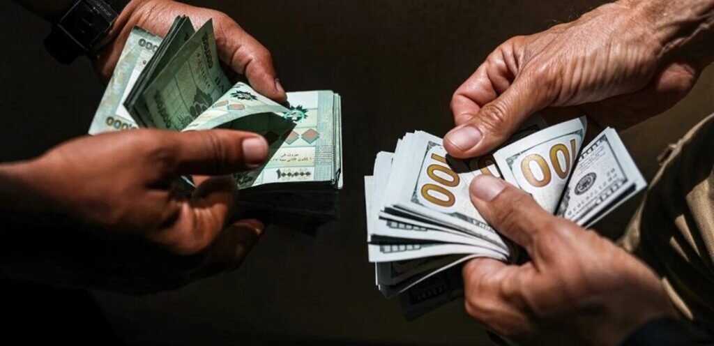 احذروا هذه الدولارات في لبنان.. تنبيه من السوق