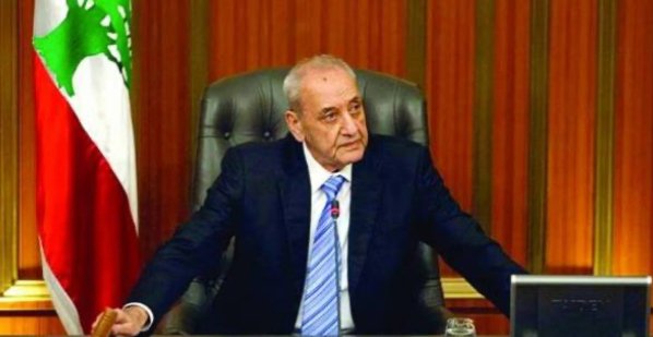 “عم بتحمّلك كتير”.. إليكم ما قاله الرئيس بري لأحد النواب!