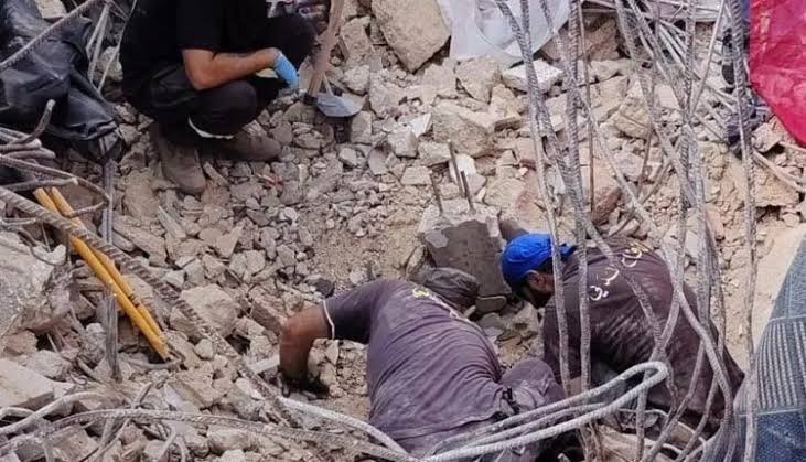 انتشال جثامين شهداء من داخل مصرف لبنان في النبطية