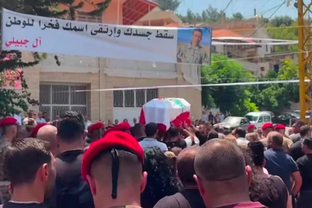 الجيش يشيّع شهيد الواجب.. القرنة السوداء تخطف إيلي جبيلي
