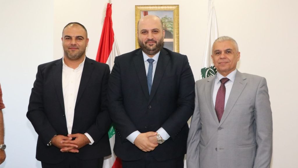ناصر الدين: مستمرون بالخدمات للجميع من دون استثناء