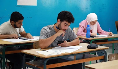 هل تتراجع الحكومة عن إلغاء الامتحانات المهنية؟