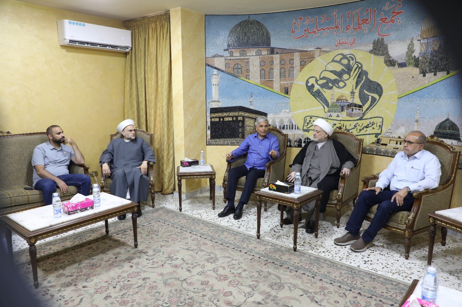 لقاء في حارة حريك يؤكد أهمية توحيد الجهود لخدمة القضية الفلسطينية