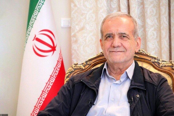 الرئيس الإيراني: لن نقف مكتوفي الأيدي في مواجهة أي اعتداء