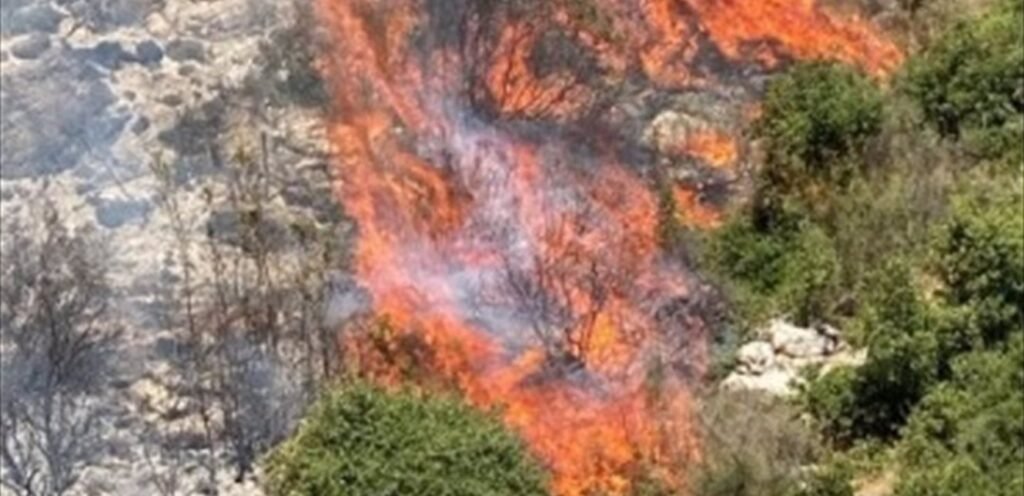 حريق كبير... ونقل رئيس بلديّة إلى المستشفى