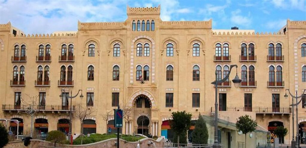 معركة على تعيين المحافظ