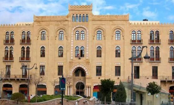 معركة على تعيين المحافظ