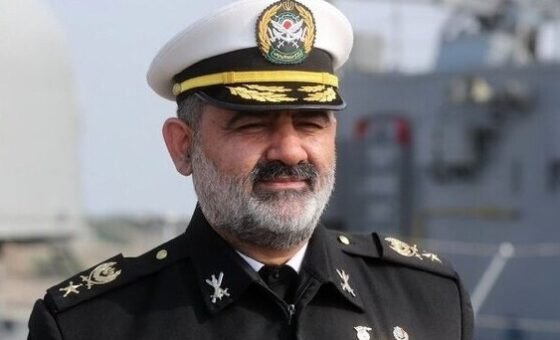 قائد البحرية الإيرانية: أسطولنا العسكري يتمتع بحضور قوي في مضيق هرمز