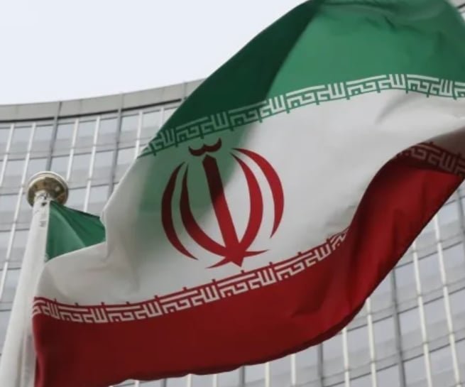 إيران تتوعّد بتحويل سياستها من الدفاع إلى الهجوم