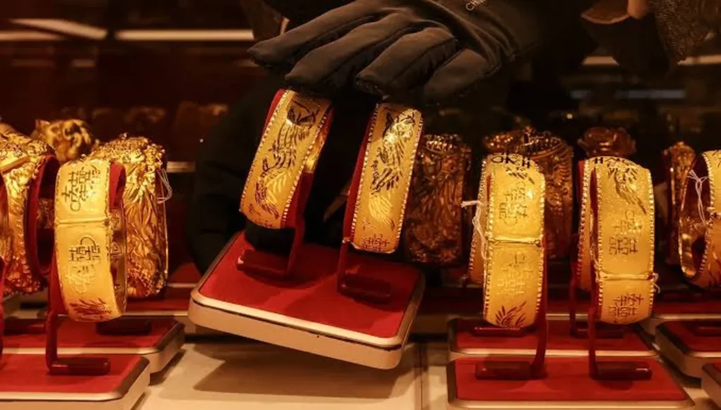بداية الأسبوع... كم سجّل سعر الذهب؟