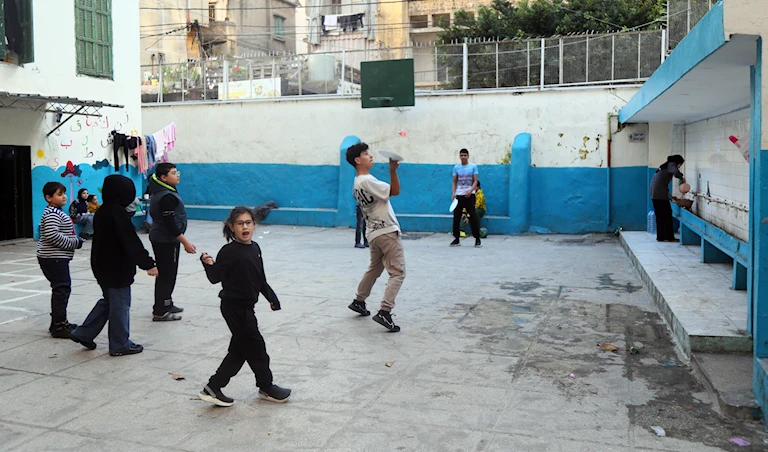 100 طالب مُهدّدون بخسارة عامهم الدراسي: لا مقاعد ولا خطة للمعالجة