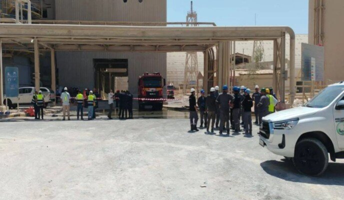 إصابة 11 جراء تسرب لغاز الأمونيا في مجمع صناعي بالأردن