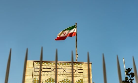 طهران تطلب من دبلوماسي سويدي مغادرة إيران خلال 48 ساعة.. فماذا فعل؟
