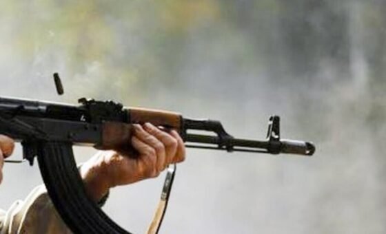 إشكال عائلي ينتهي بمقتل شخصين.. والخلاف على الحطب!