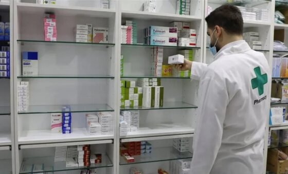 نقيب الصيادلة: 200 صيدلية أقفلت و700 مهددة بالإقفال