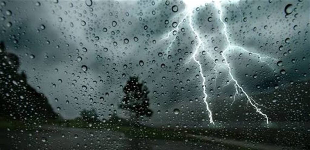 أمطار وصواعق وموجات بردية.. منخفض جوي يضرب لبنان وذروته في هذا الموعد