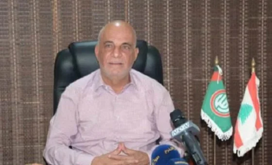 خريس يزور مصلحة مياه الجنوب ويعد بنقل معاناتها