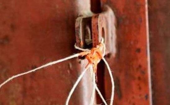 في هذه المنطقة.. إقفال محل ومعمل بالشمع الأحمر