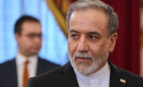 عراقجي لنظيره الفرنسي: كفى ذرفًا لدموع التماسيح